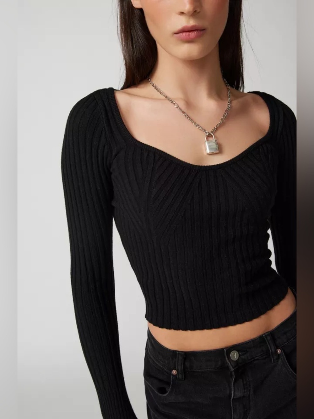 UO Phoebe Sweetheart Neckline Sweater